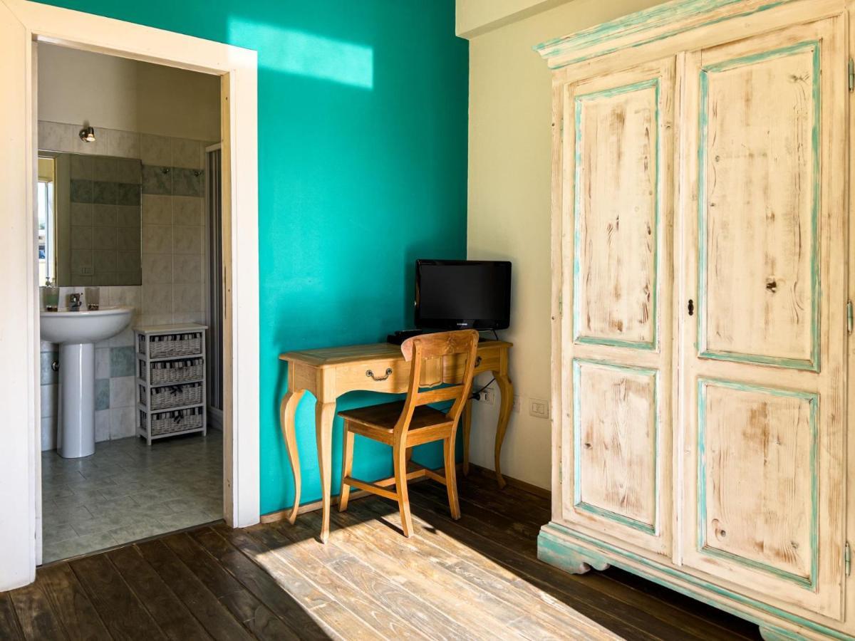 La Terrazza Guesthouse Ольбія Екстер'єр фото